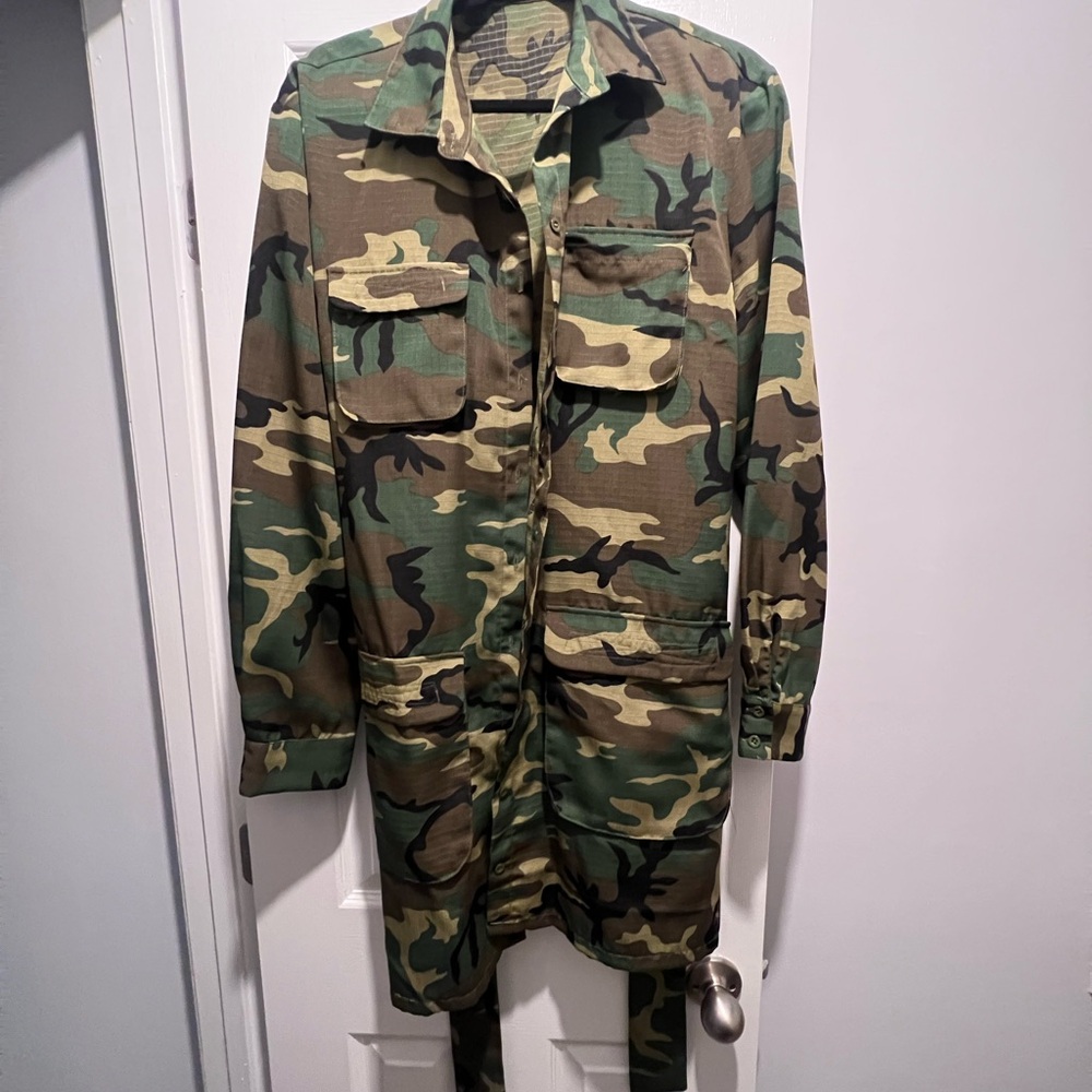 PrettyLittleThing Camouflage Dress